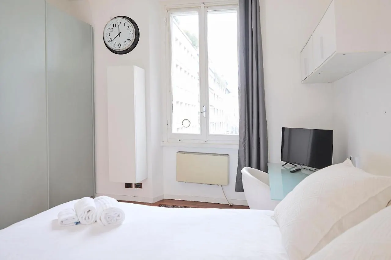 Prestige Boutique Homes -Duomo Galleria Vittorio Emanuele Milánó Apartman